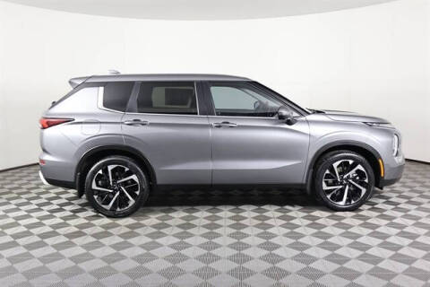 2023 Mitsubishi Outlander SE