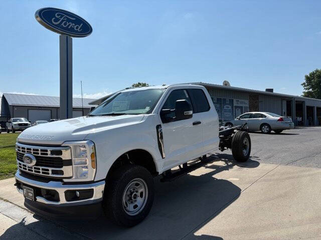 2025 Ford F-350 Super Duty XL