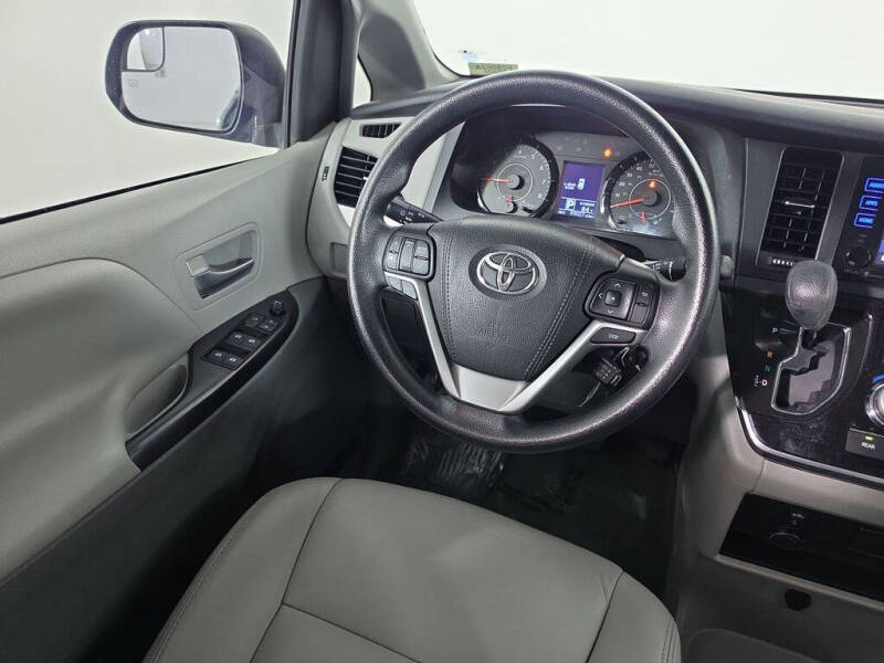 2017 Toyota Sienna