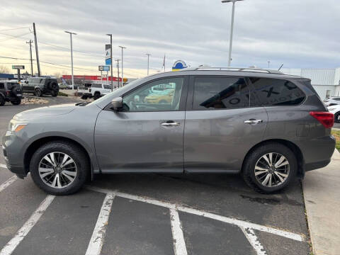 2017 Nissan Pathfinder SL