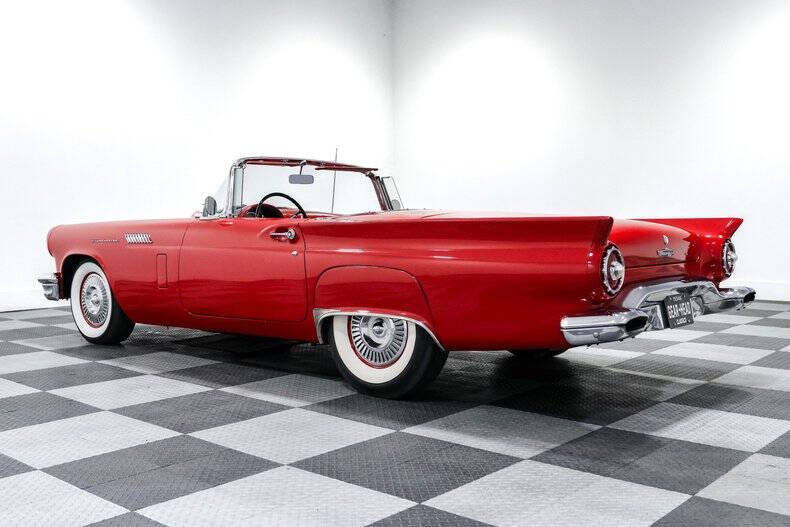 1957 Ford Thunderbird