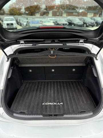 2022 Toyota Corolla Hatchback SE Nightshade Edition
