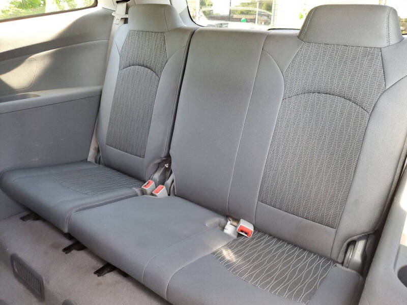 2017 Chevrolet Traverse LS