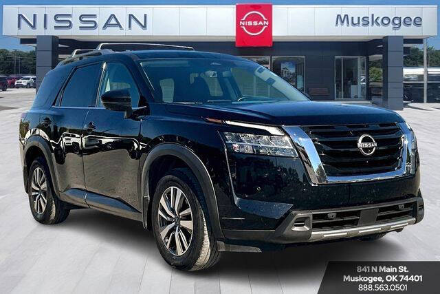 2023 Nissan Pathfinder SL