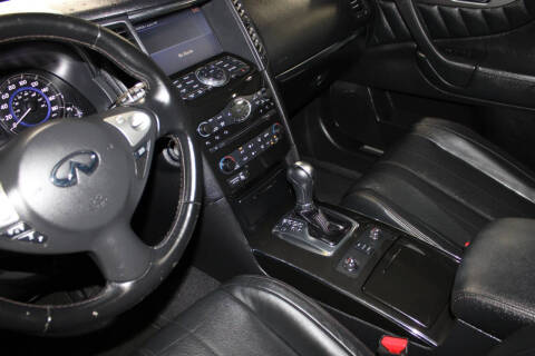 2016 Infiniti QX70