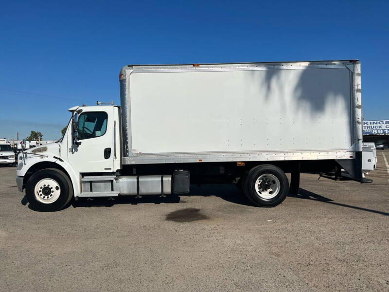 2012 Freightliner M2 106