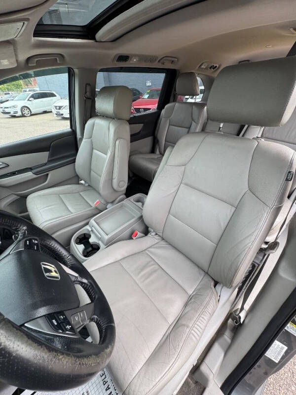 2011 Honda Odyssey EX-L w/DVD