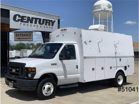2015 Ford E-Series for sale at CENTURY TRUCKS & VANS in Grand Prairie TX