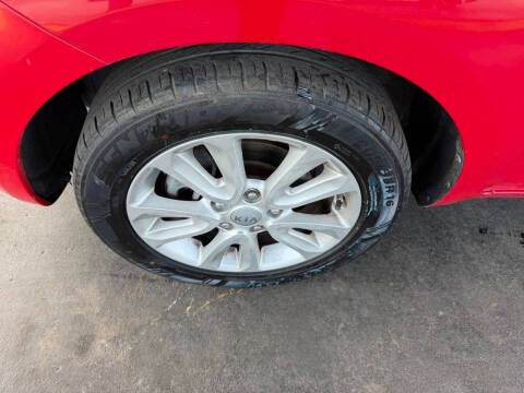 2013 Kia Soul +