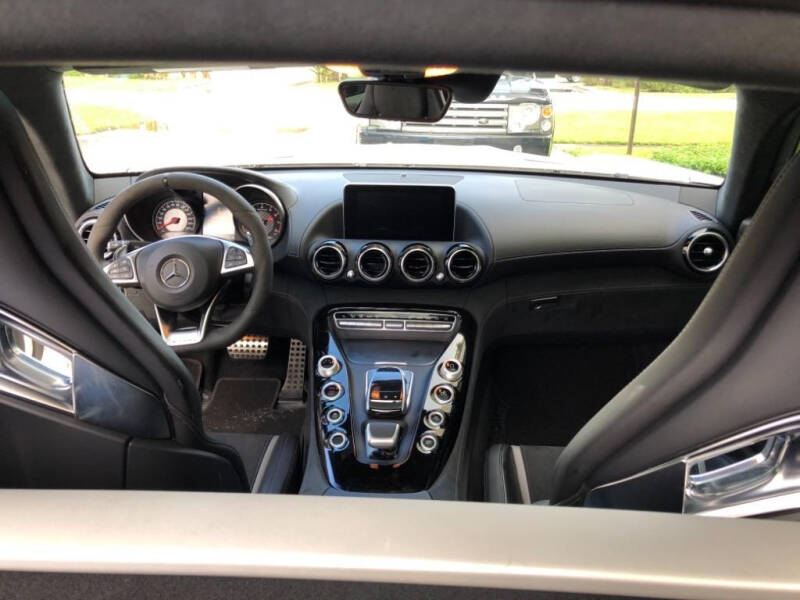 2017 Mercedes-Benz AMG GT