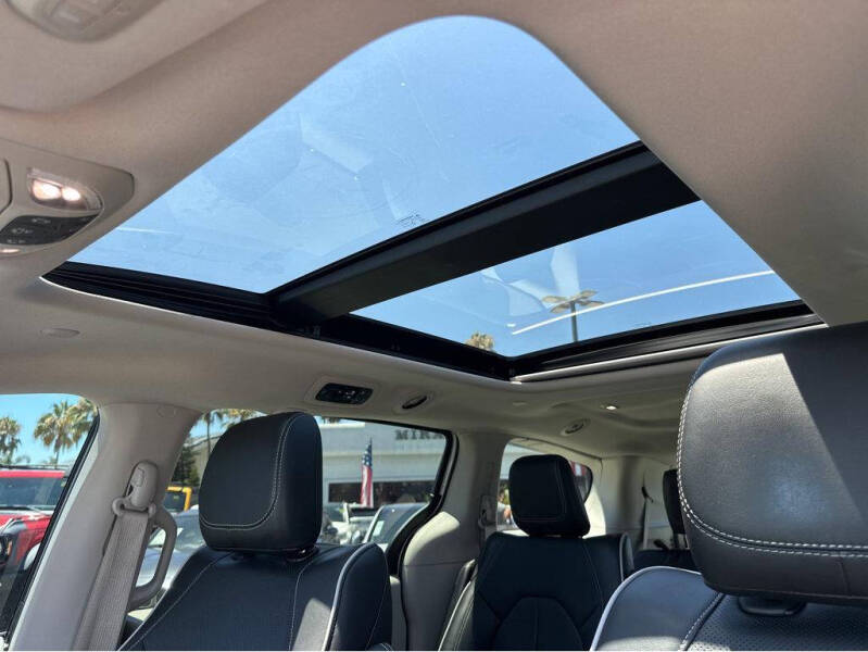 2022 Chrysler Pacifica Hybrid Limited