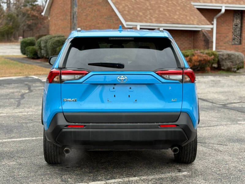 2021 Toyota RAV4 LE