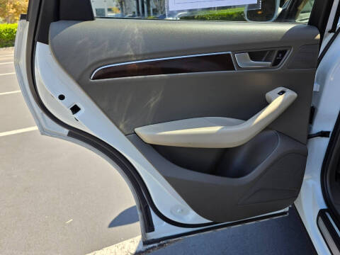 2012 Audi Q5 2.0T quattro Premium Plus