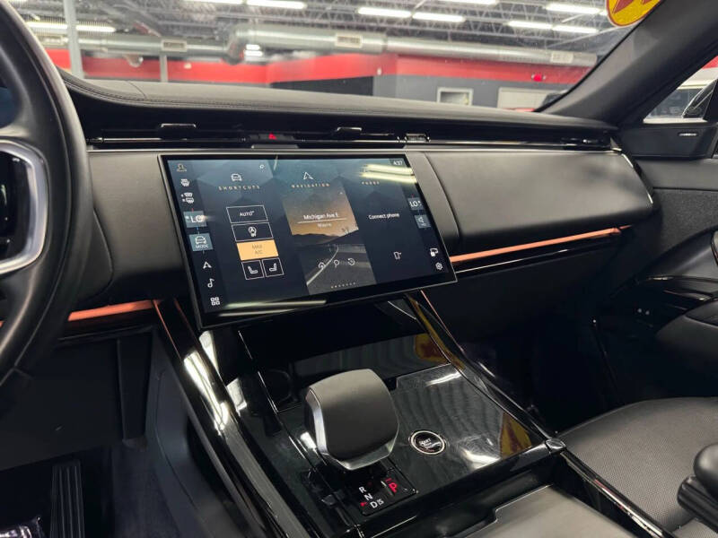 2024 Land Rover Range Rover Sport P360 SE