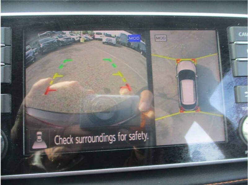 2019 Nissan Kicks SR