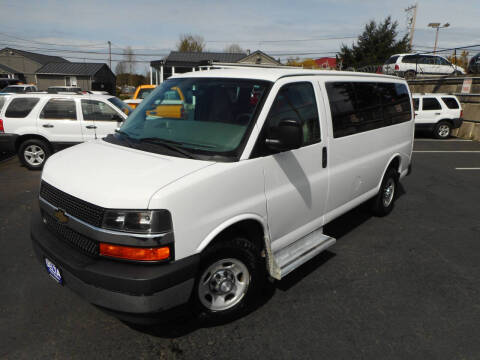 2017 Chevrolet Express LT 3500
