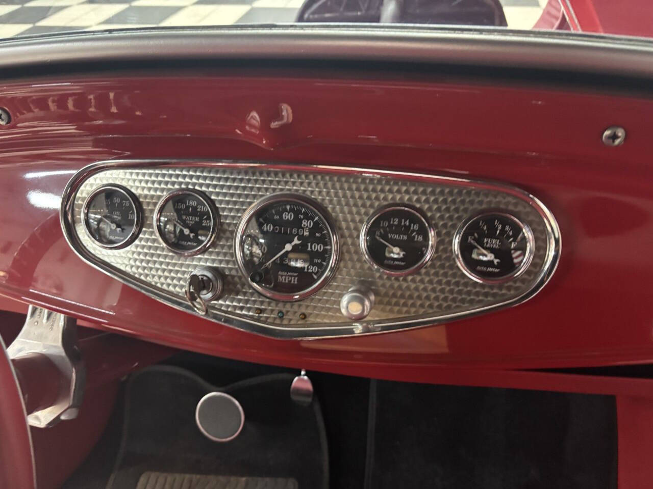 1929 Ford Roadster 23