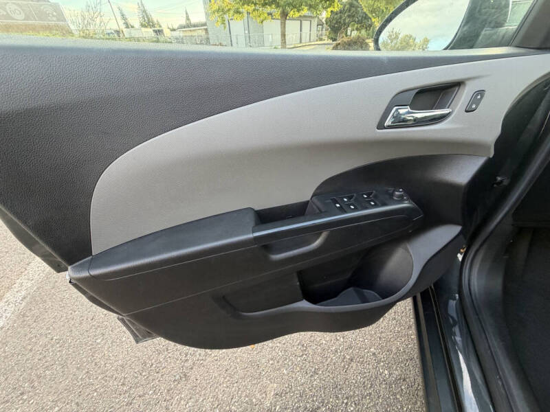 2016 Chevrolet Sonic LTZ Auto