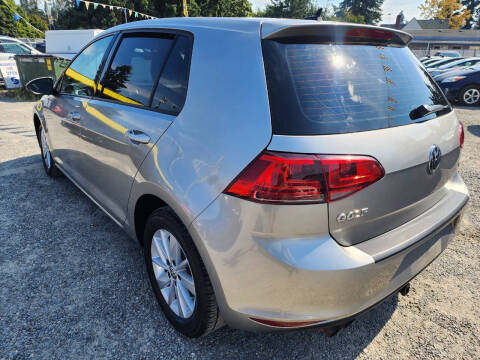 2016 Volkswagen Golf TSI S