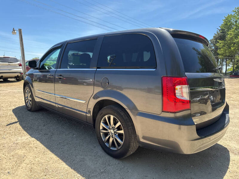 2015 Chrysler Town and Country S