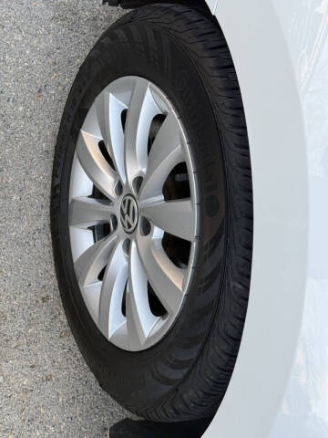 2014 Volkswagen Beetle 1.8T Entry PZEV