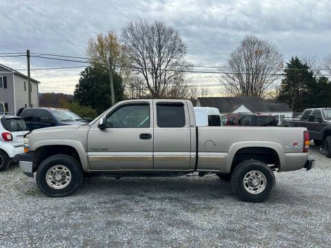 2002 Chevrolet Silverado 2500HD for sale at Twin D Auto Sales in Johnson City TN