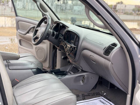 2002 Toyota Sequoia SR5