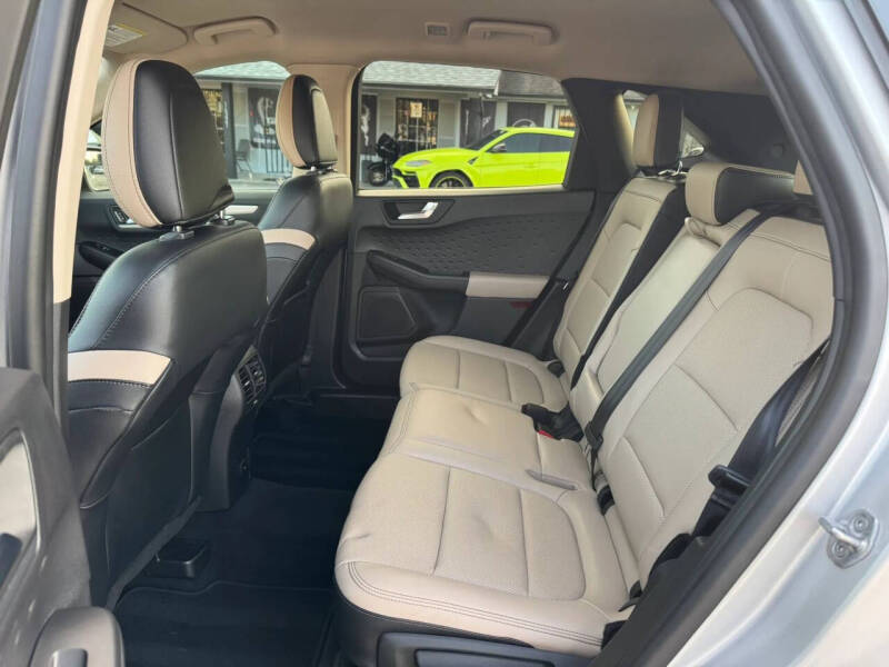 2020 Ford Escape SEL