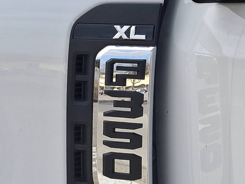 2025 Ford F-350 Super Duty XL