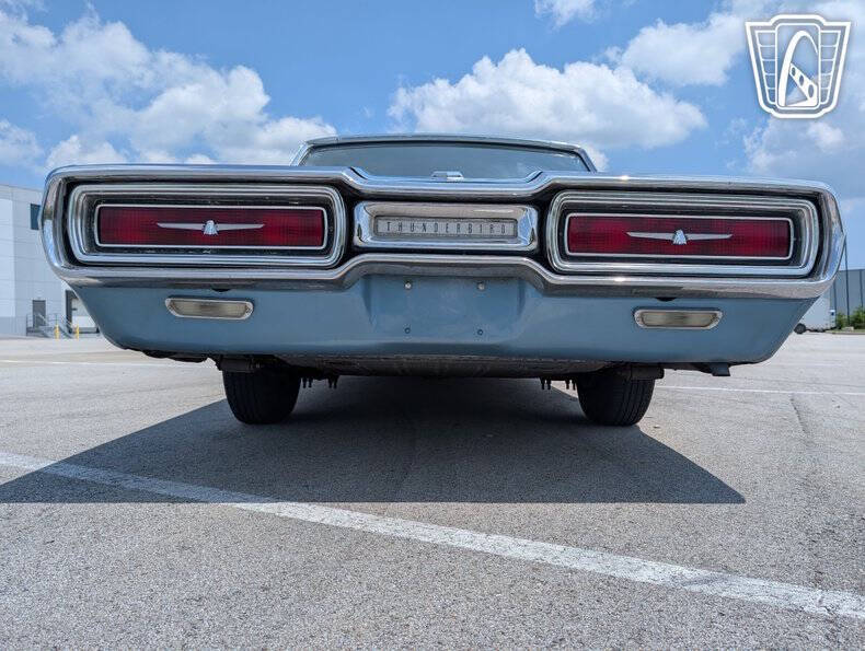 1964 Ford Thunderbird