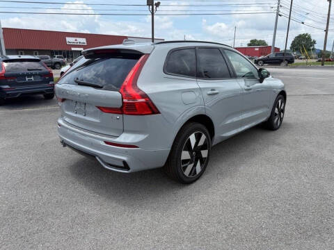 2025 Volvo XC60 T8 Plus Dark Theme