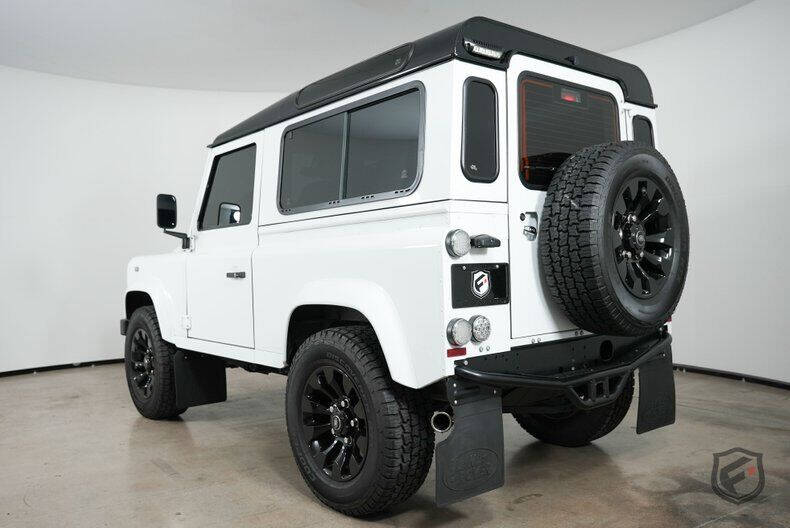 1986 Land Rover Defender