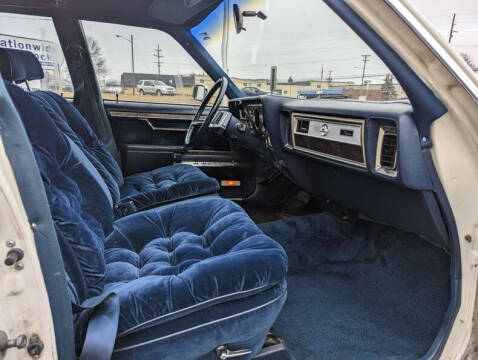 1983 Chrysler New Yorker Fifth Avenue