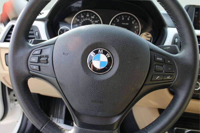 2018 BMW 3 Series 320i