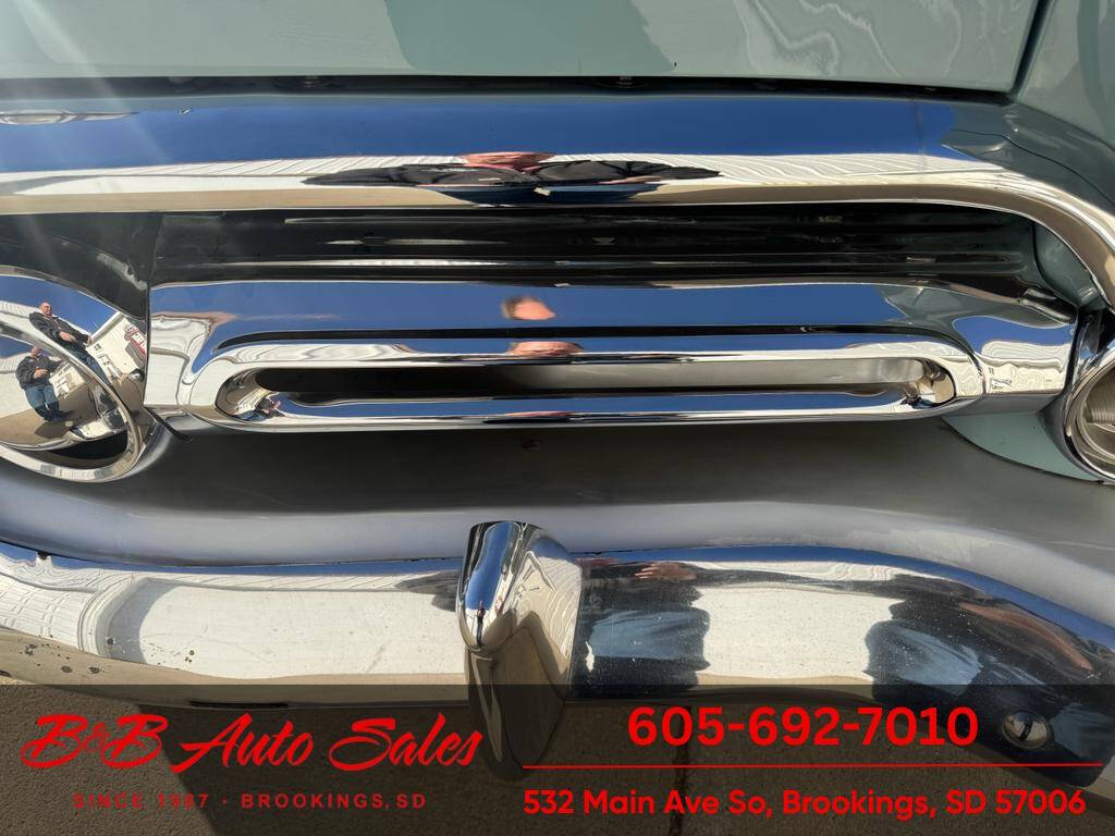 1952 Ford Crestline 85
