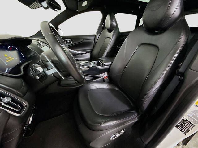 2021 Aston Martin DBX