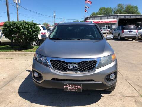 2011 Kia Sorento for sale at TOWN & COUNTRY MOTORS in Des Moines IA