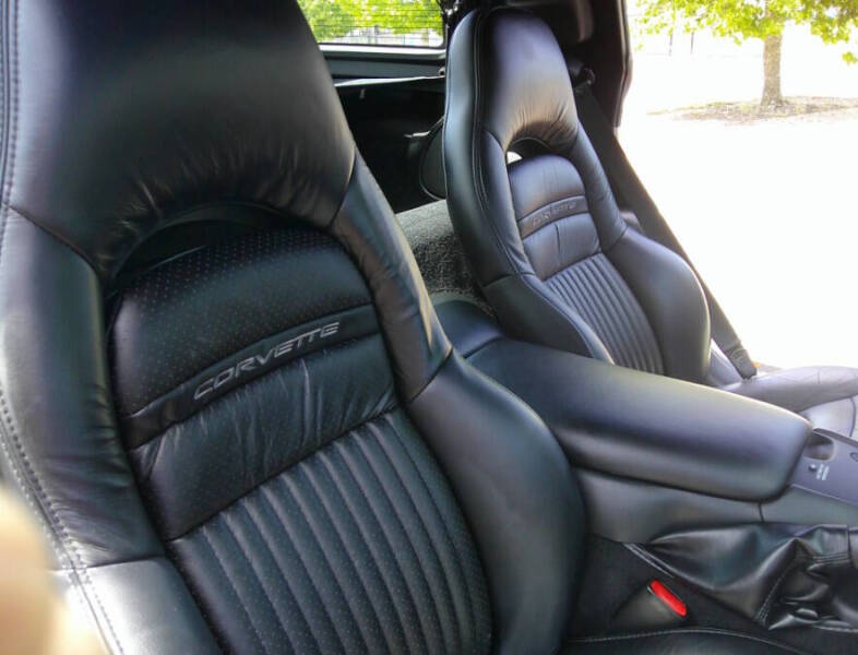 2004 Chevrolet Corvette