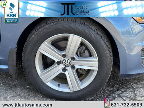 2017 Volkswagen Golf TSI Wolfsburg Edition