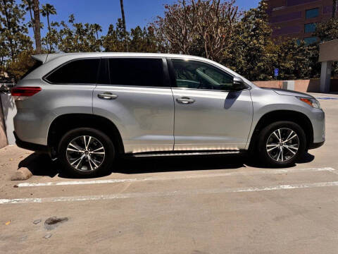 2018 Toyota Highlander Hybrid LE