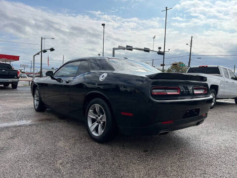2018 Dodge Challenger SXT