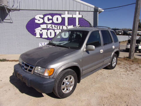 2001 Kia Sportage for sale at SCOTT FAMILY MOTORS in Springville IA