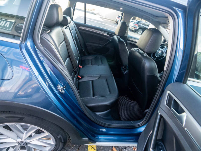 2017 Volkswagen Golf Alltrack TSI SE 4Motion