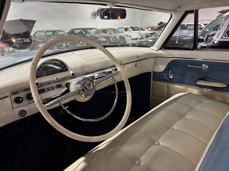 1954 Ford Crestline