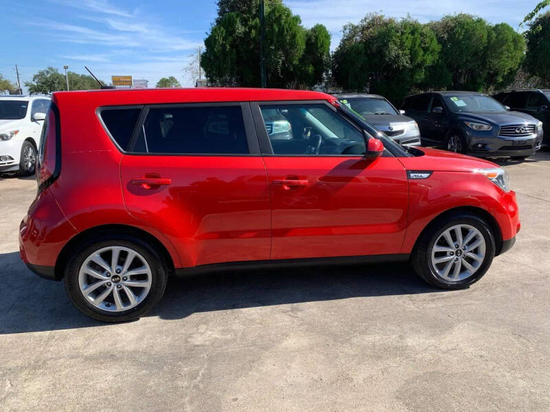 2019 Kia Soul +