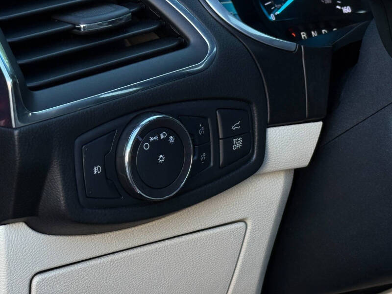 2019 Ford Edge Titanium