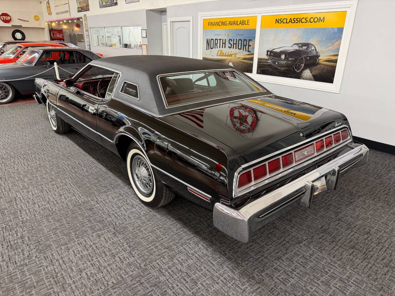 1976 Ford Thunderbird 10