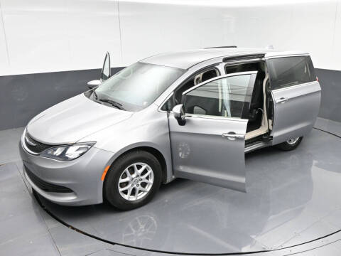2017 Chrysler Pacifica LX