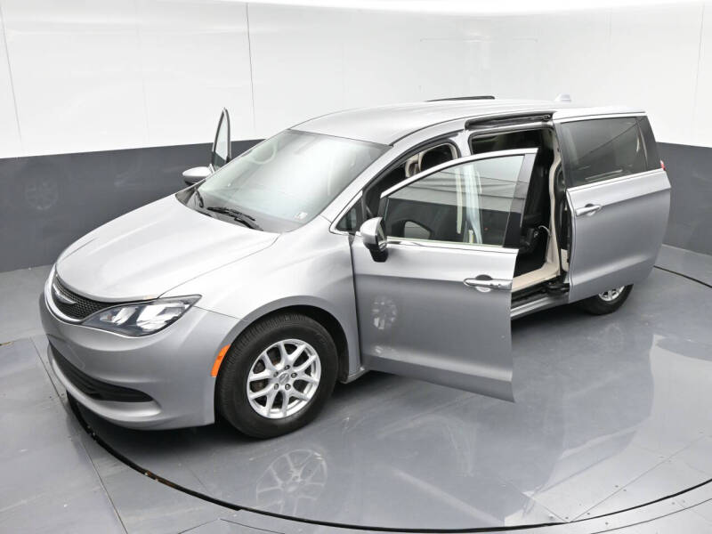 2017 Chrysler Pacifica LX