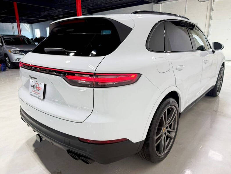 2022 Porsche Cayenne Platinum Edition